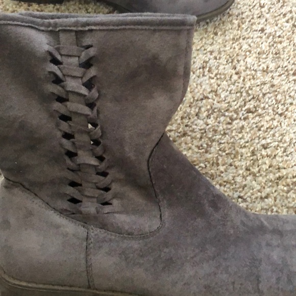 Gray Boots - Picture 5 of 5